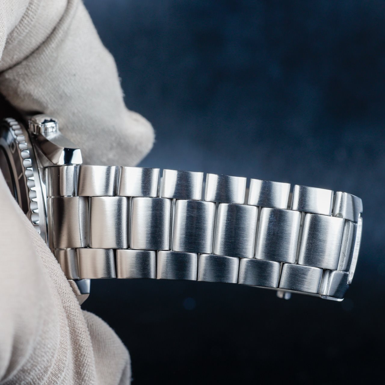 Exel Watches Seamaster Planet Ocean 9