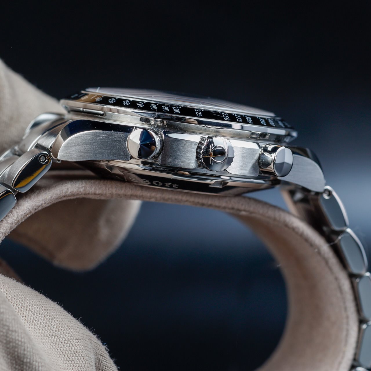 Exel Watches Omega Speedmaster Date 7