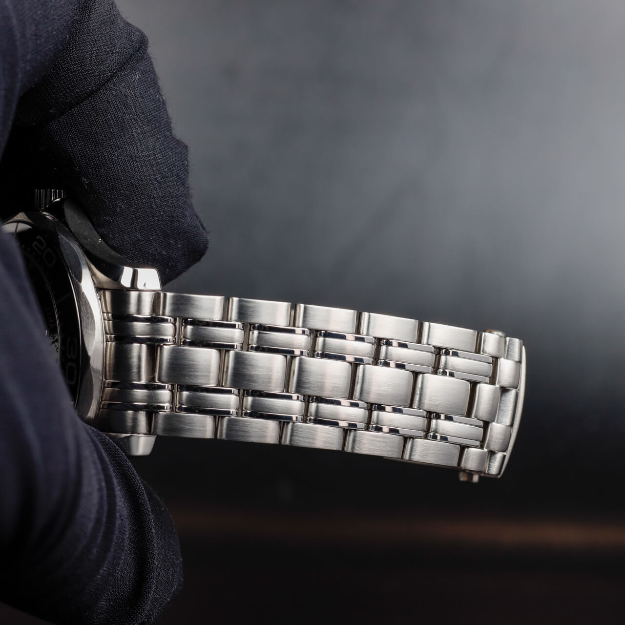 Exel Watches Seamaster Diver 300M “James Bond Limited Edition” 9