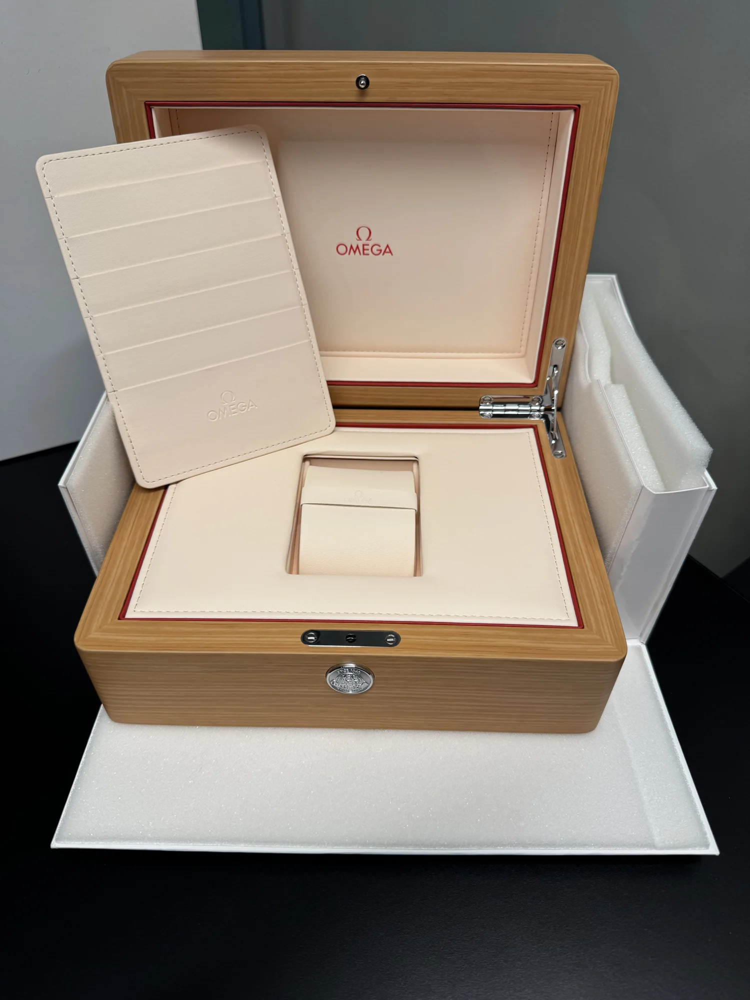 Omega Speedmaster Date 40 Automatic acciaio 14