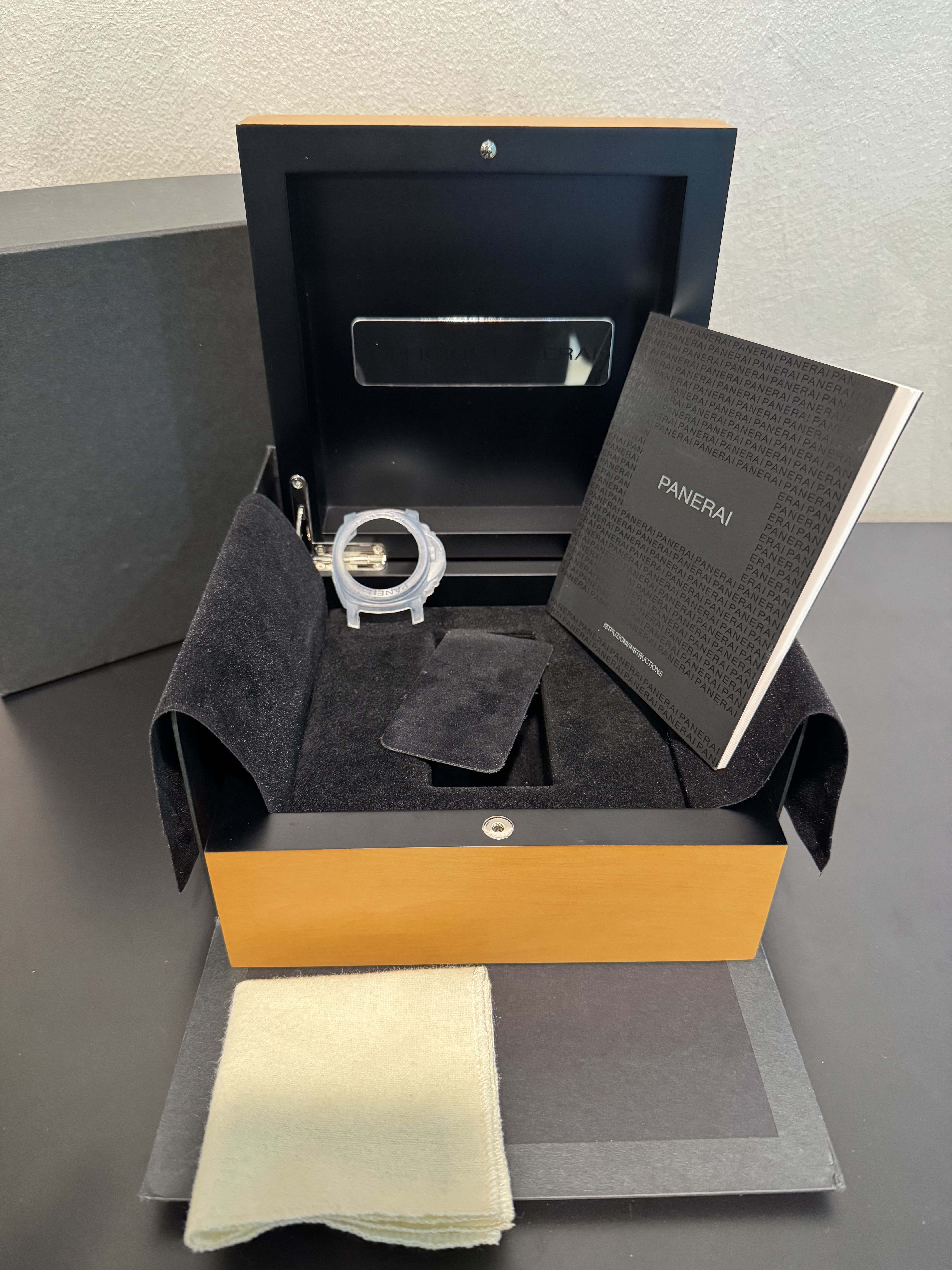 Panerai Luminor 1950 3 Days Gmt Power Reserve Automatic acier 13