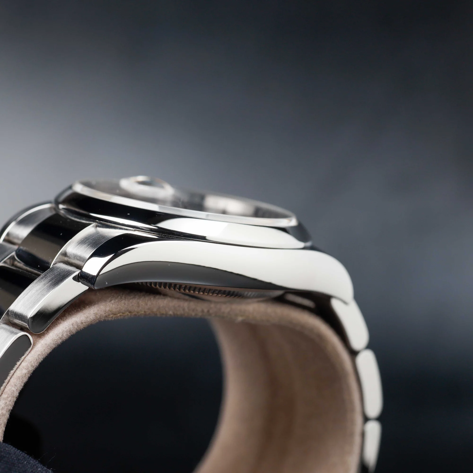 Rolex Oyster Perpetual Date 34 steel 6