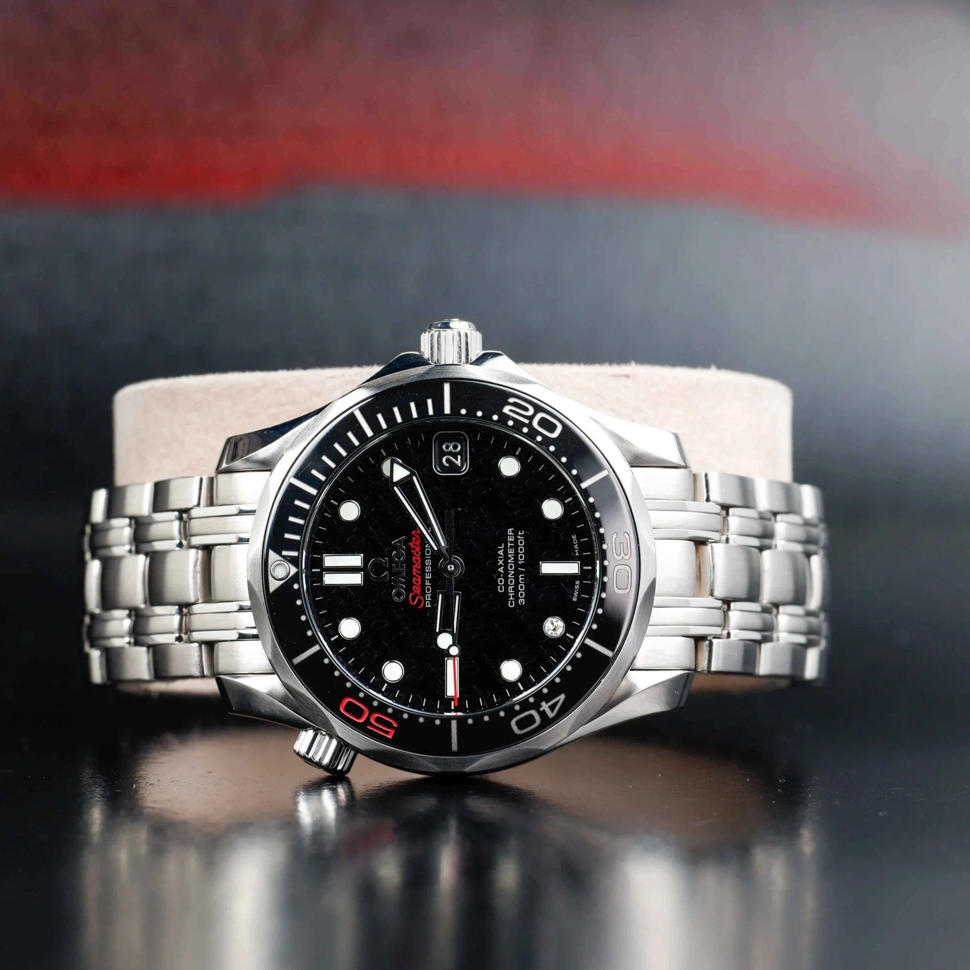 Oméga Seamaster Diver 300m james Bond 50th Anniversary Edition Limitee acier