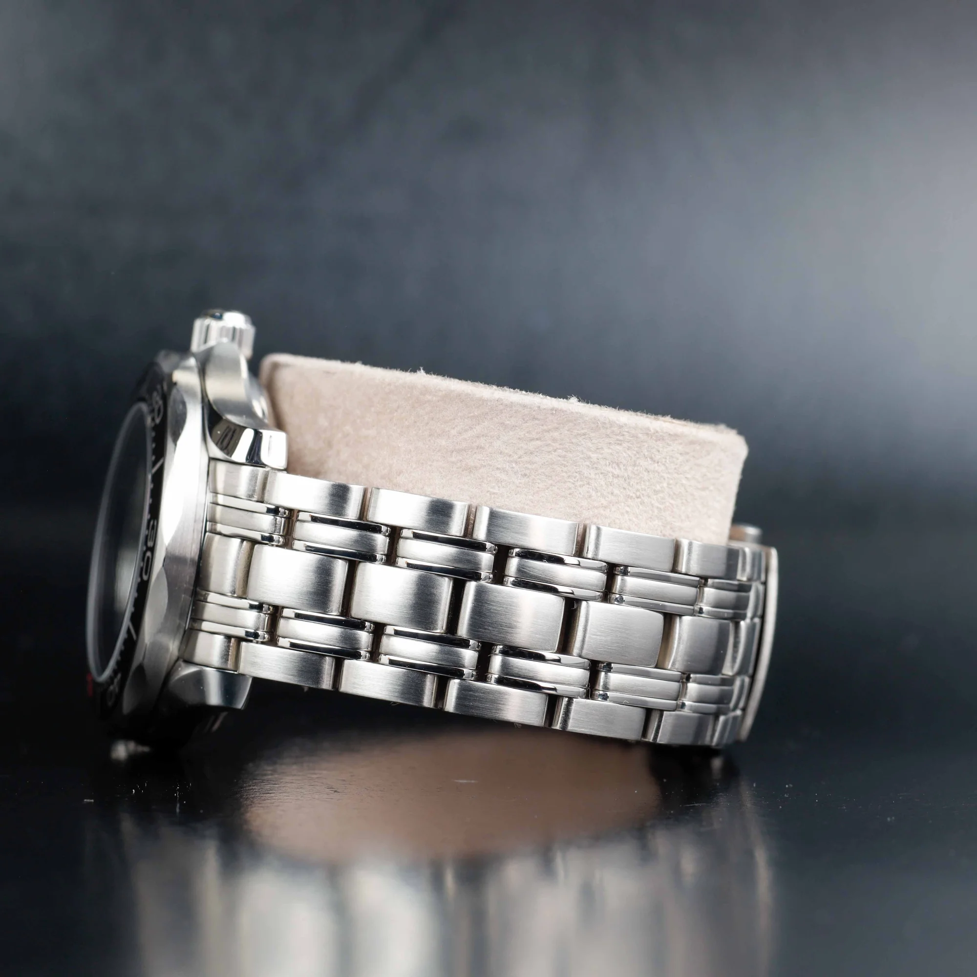 Omega Seamaster Diver 300m james Bond 50th Anniversary Limited Edition acciaio 3