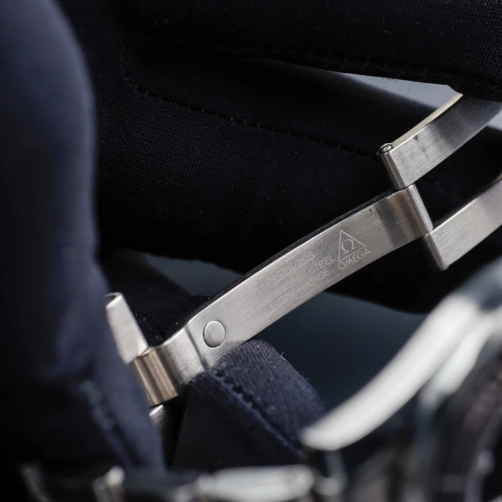 Omega Seamaster Diver 300m james Bond 50th Anniversary Limited Edition acciaio 11