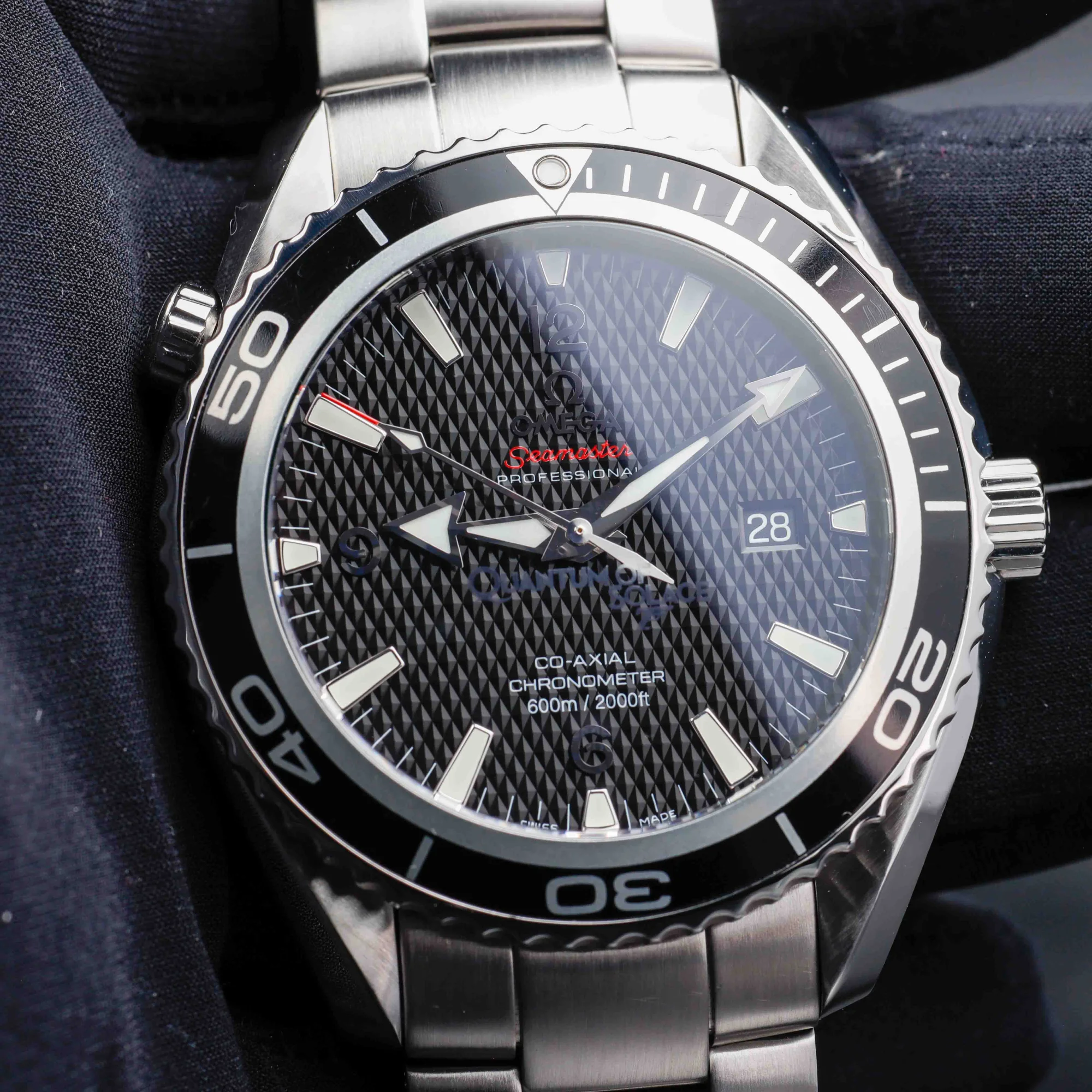 Omega Seamaster Planet Ocean quantum Of Solace 007 Limited Edition steel 10