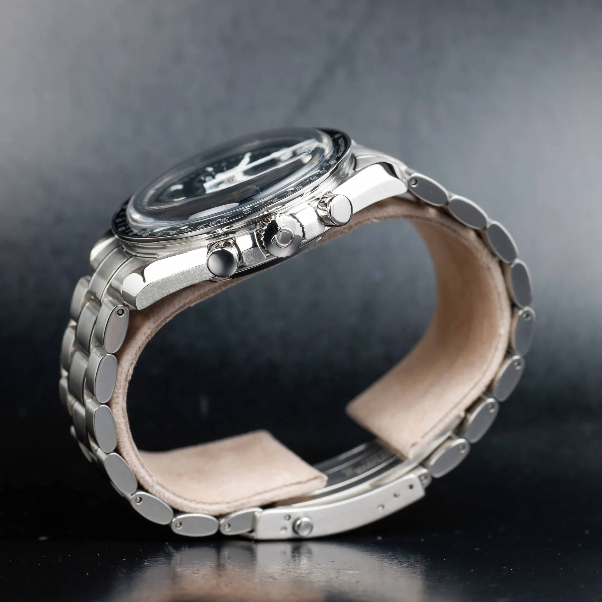 Oméga Speedmaster Moonwatch acier 8