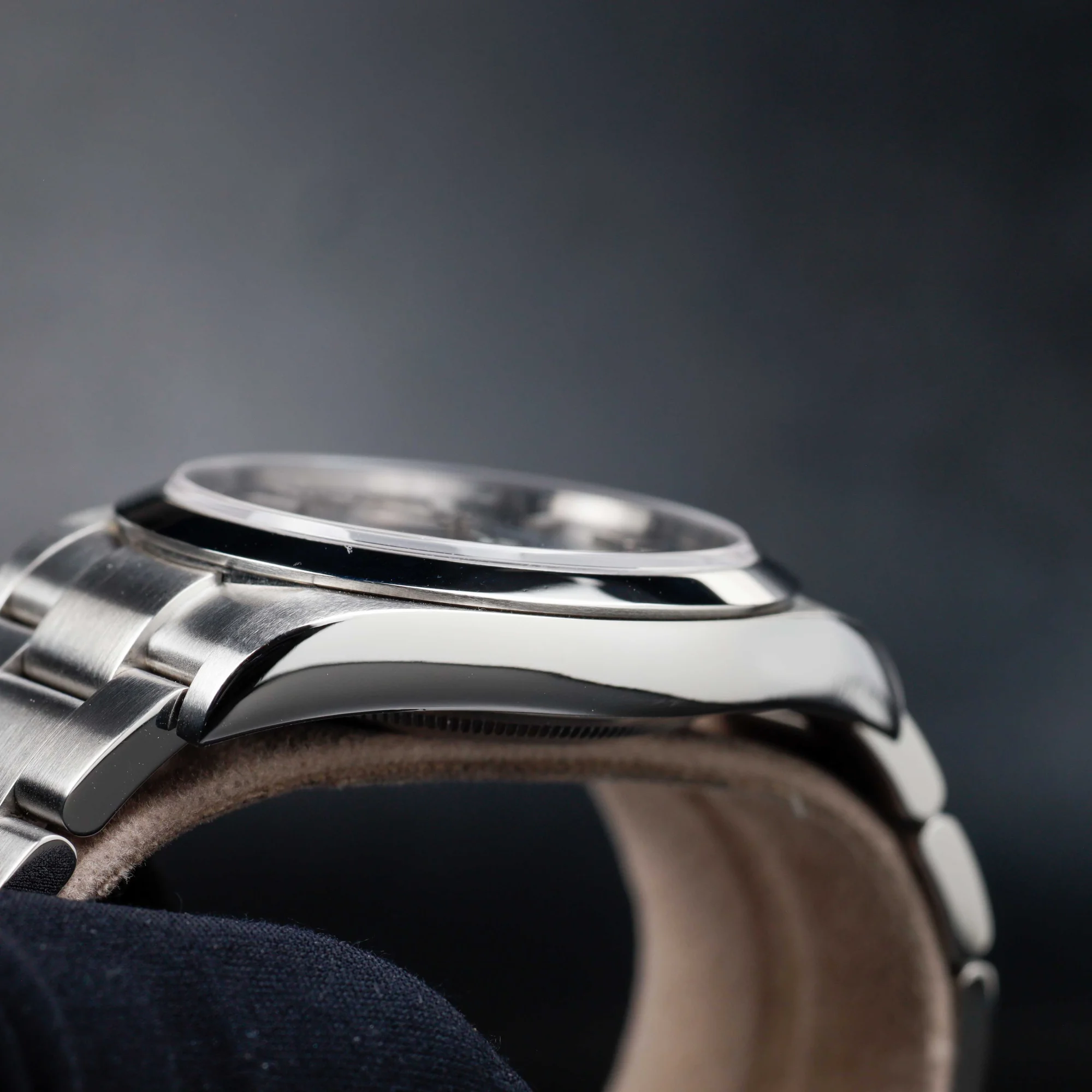 Rolex Explorer 39 acier 6