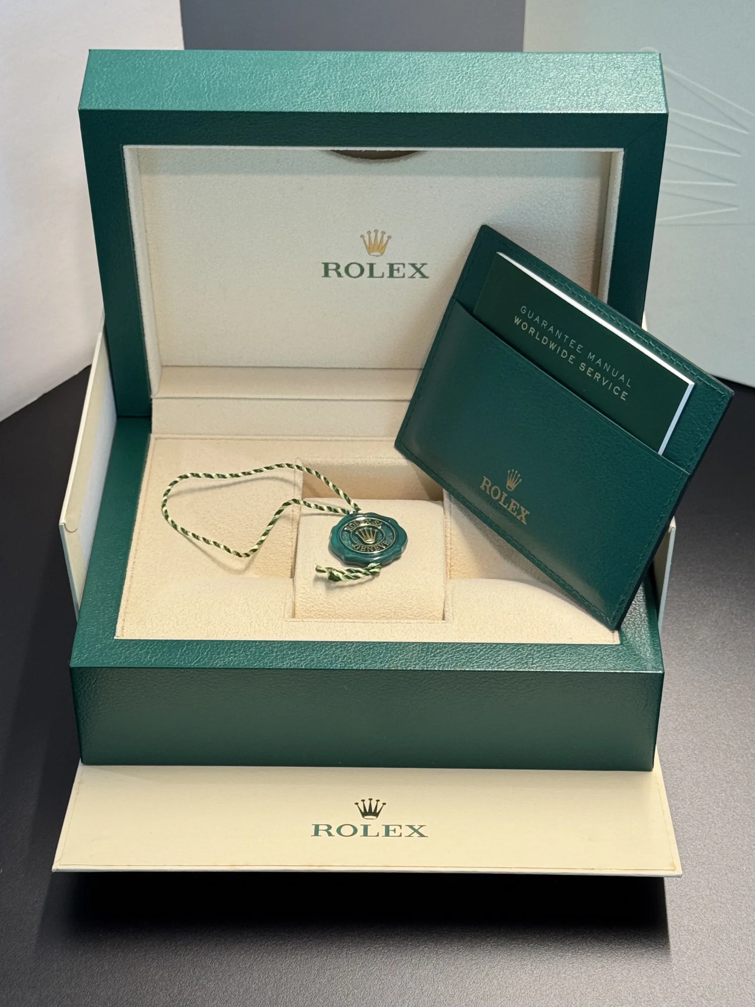 Rolex Explorer 39 acier 14