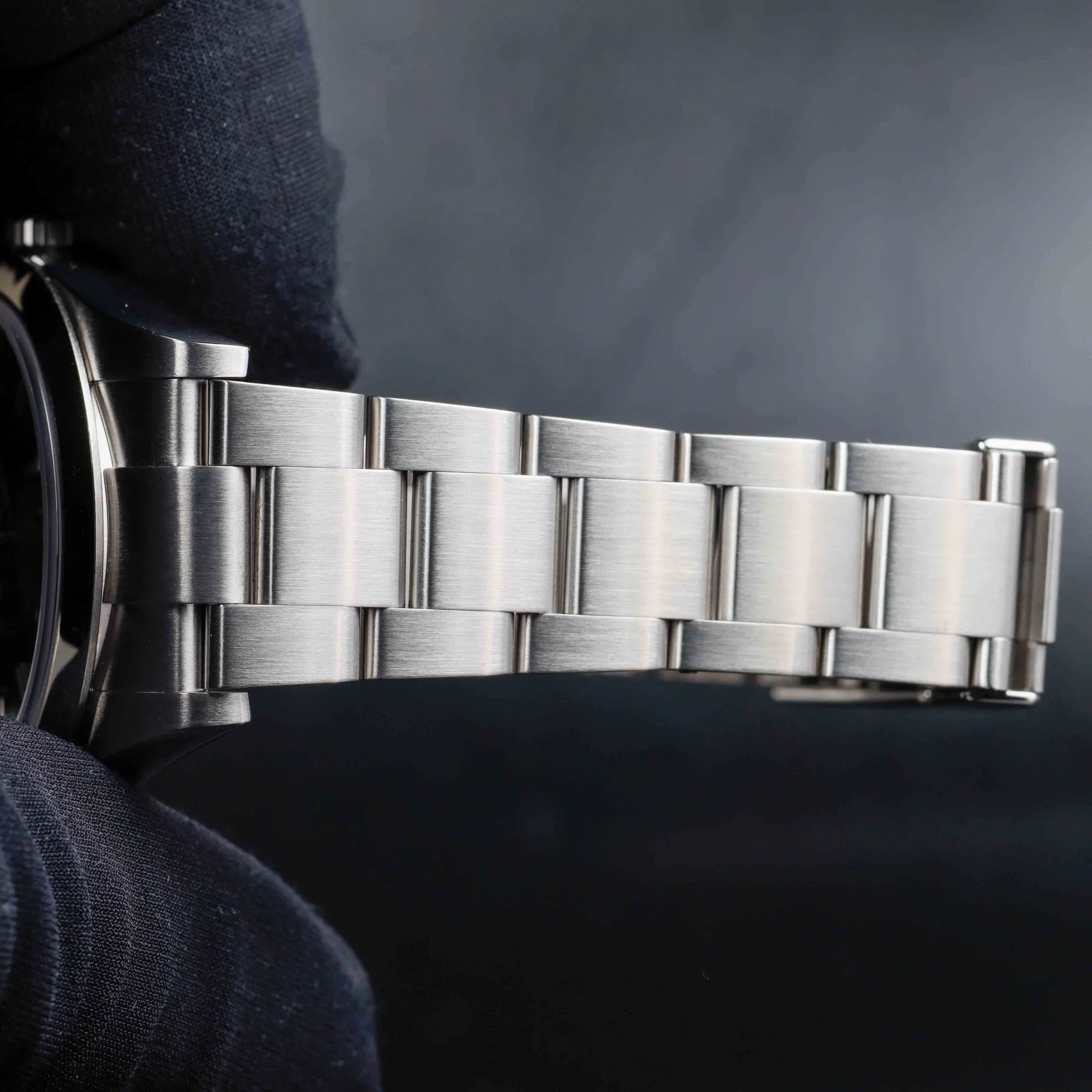 Rolex Explorer 39 acier 9