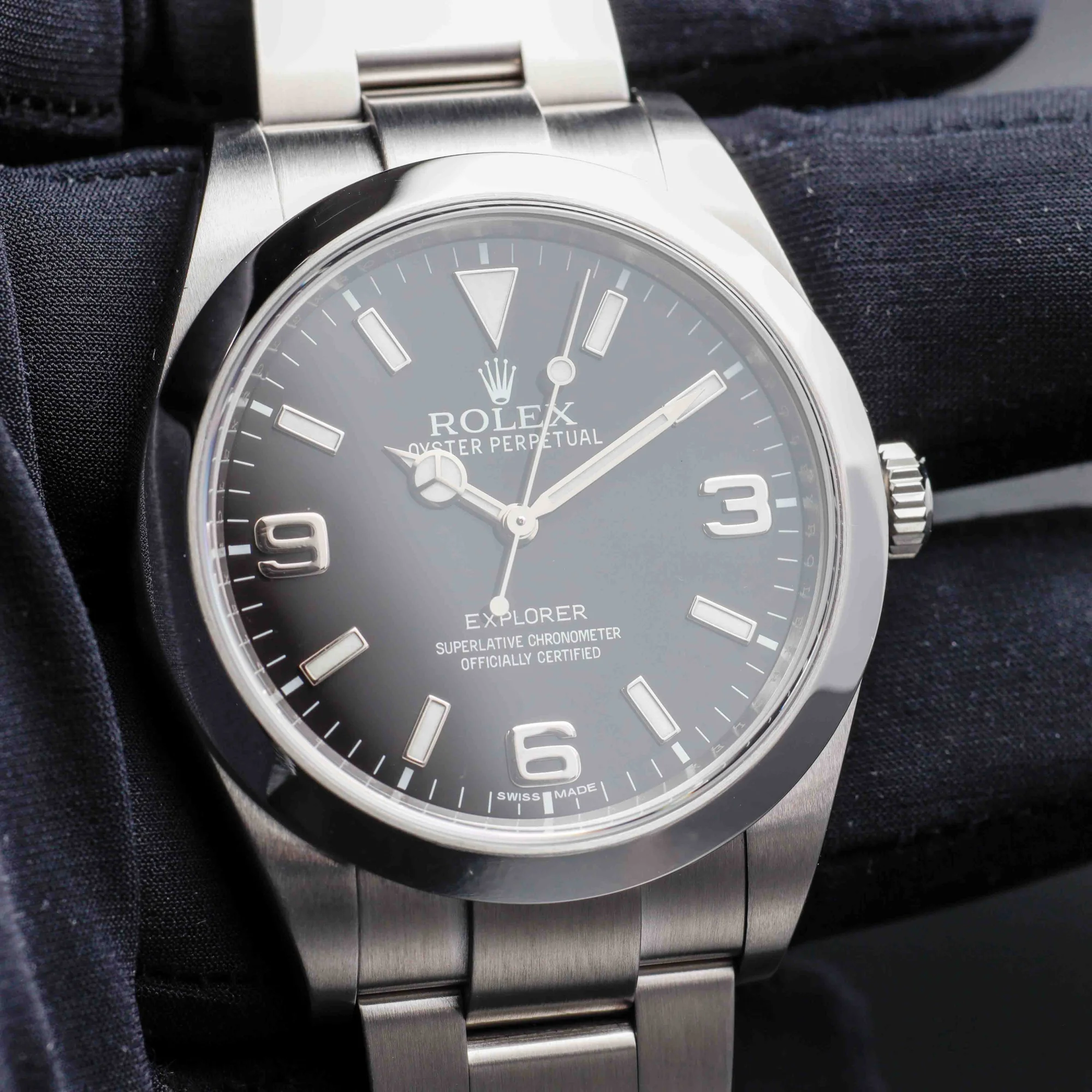 Rolex Explorer 39 acier 10