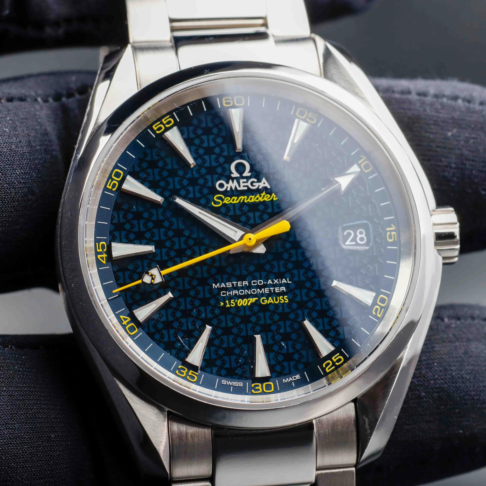 Omega Seamaster Aqua Terra 007 James Bond Limited Edition steel 10
