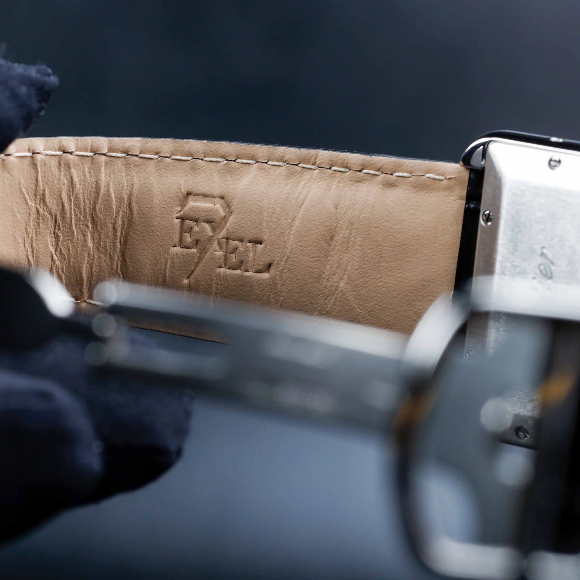 Cartier Tank Solo Xl With Natural Diamonds Customization steel 10