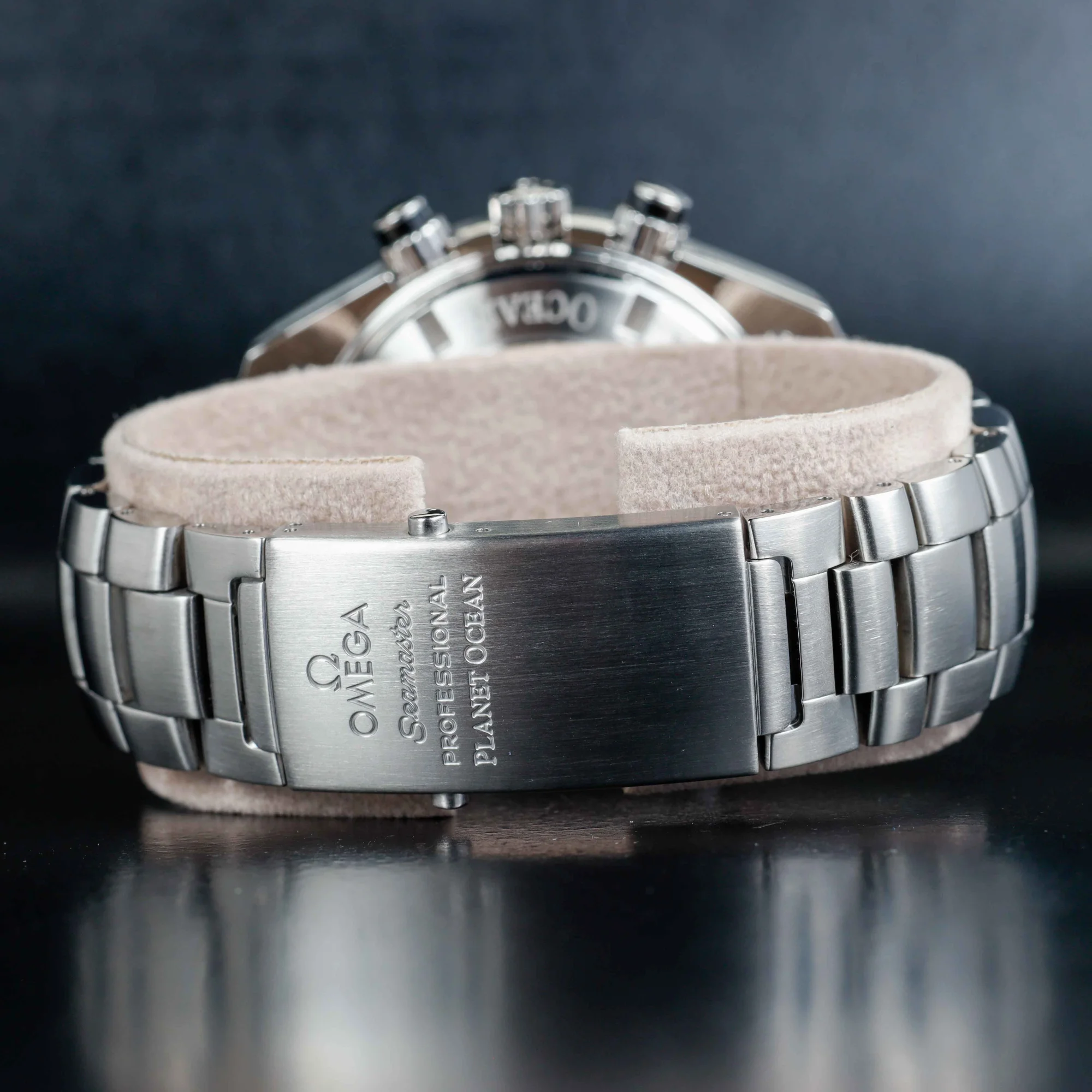 Oméga Seamaster Planet Ocean Chronographe acier 4