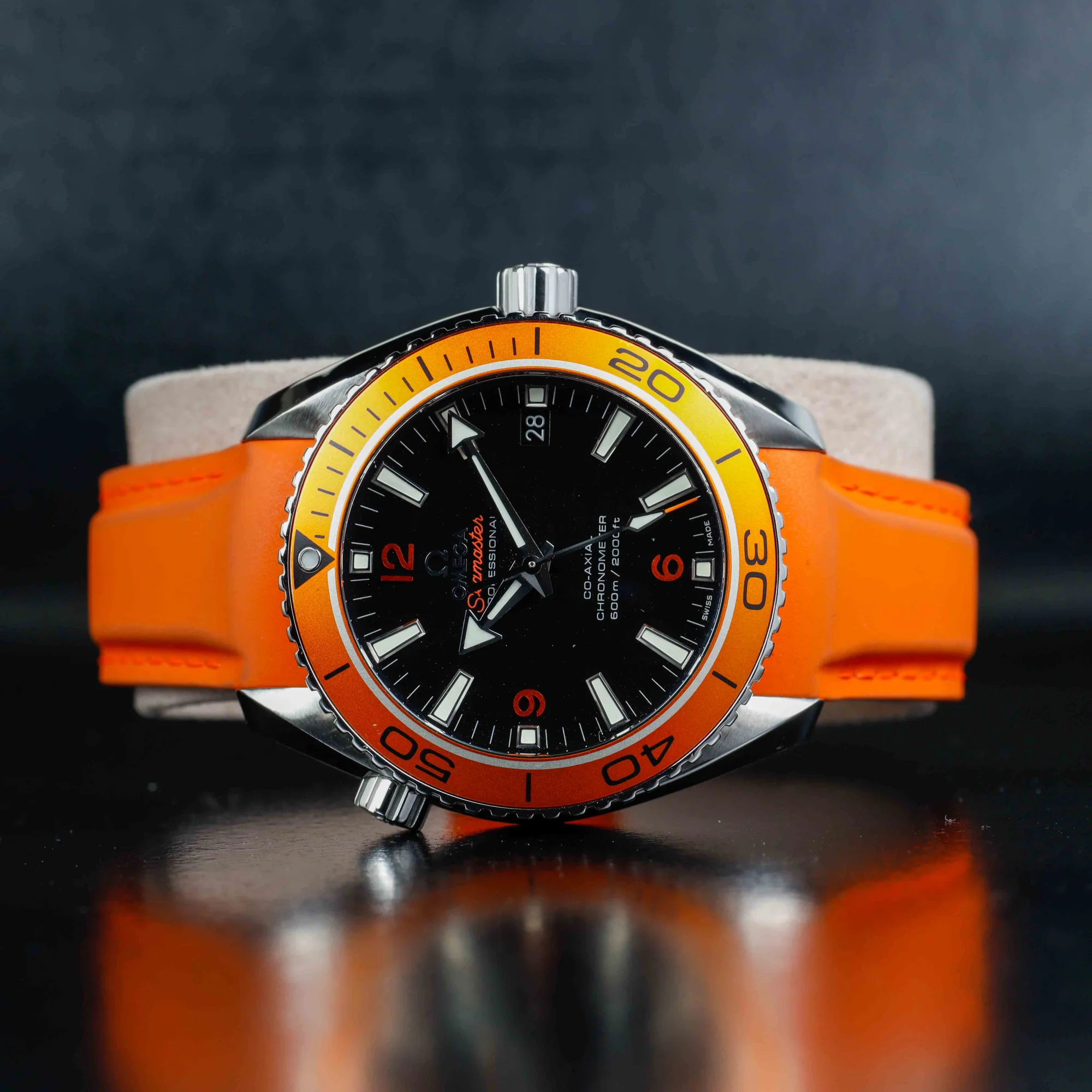 Oméga Seamaster Planet Ocean acier 2