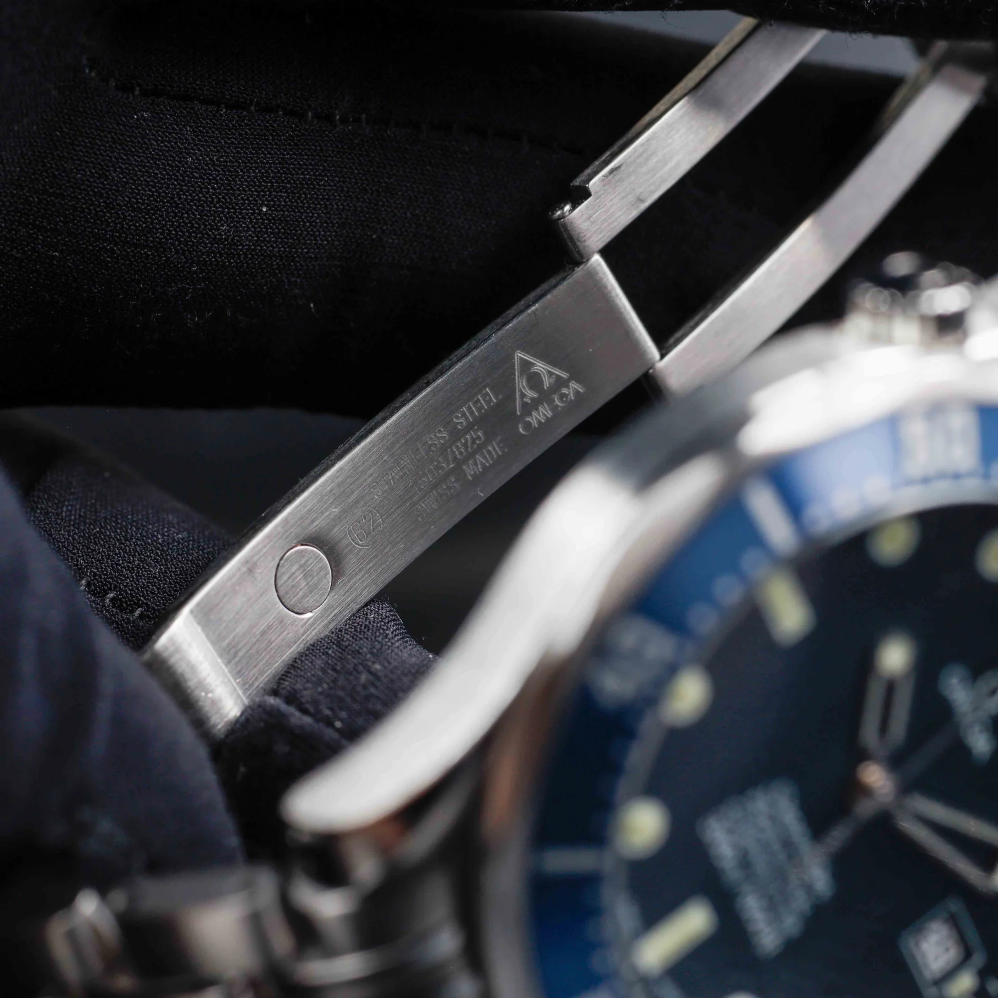 Oméga Seamaster acier 12
