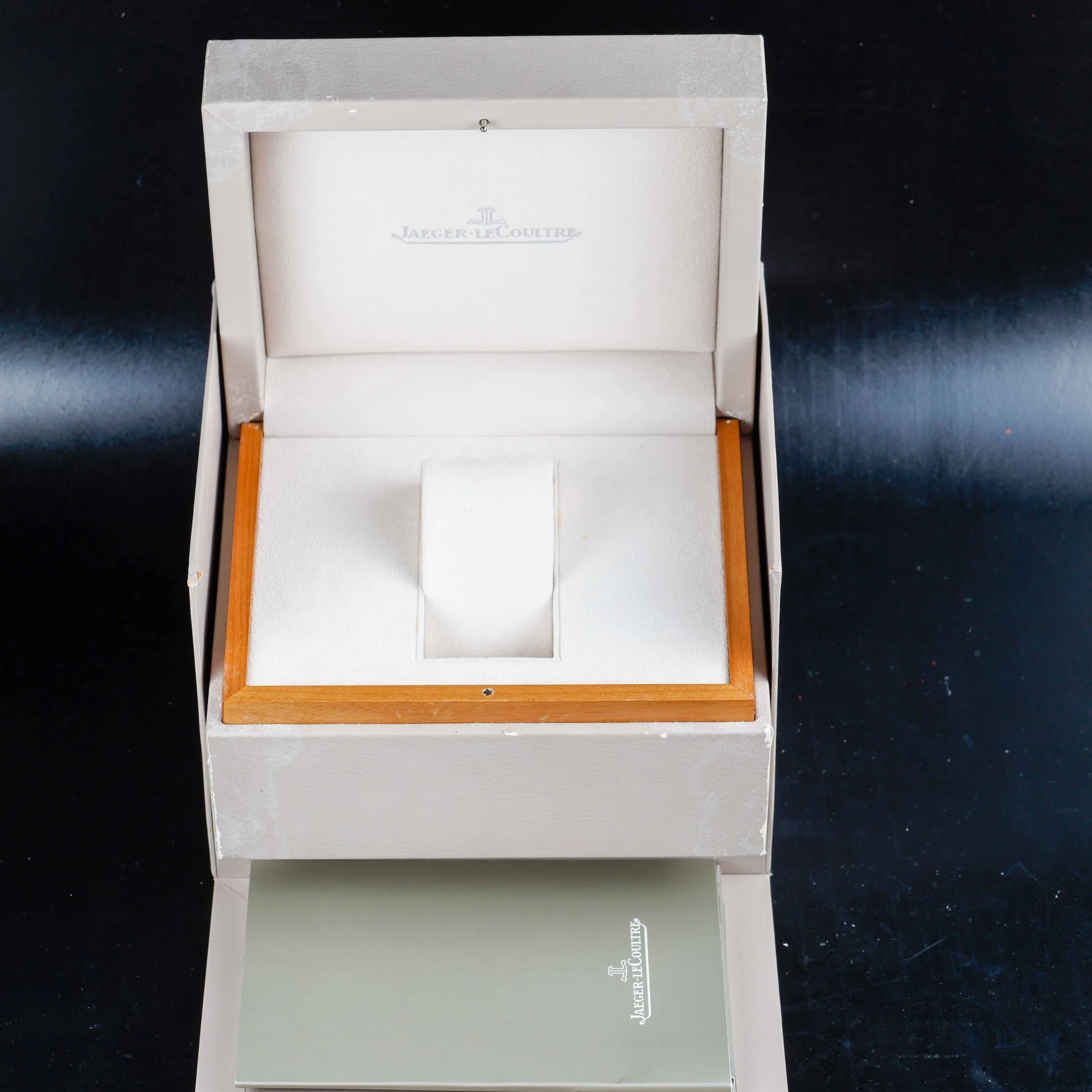 Jaeger-LeCoultre Master Ultra Thin steel 14