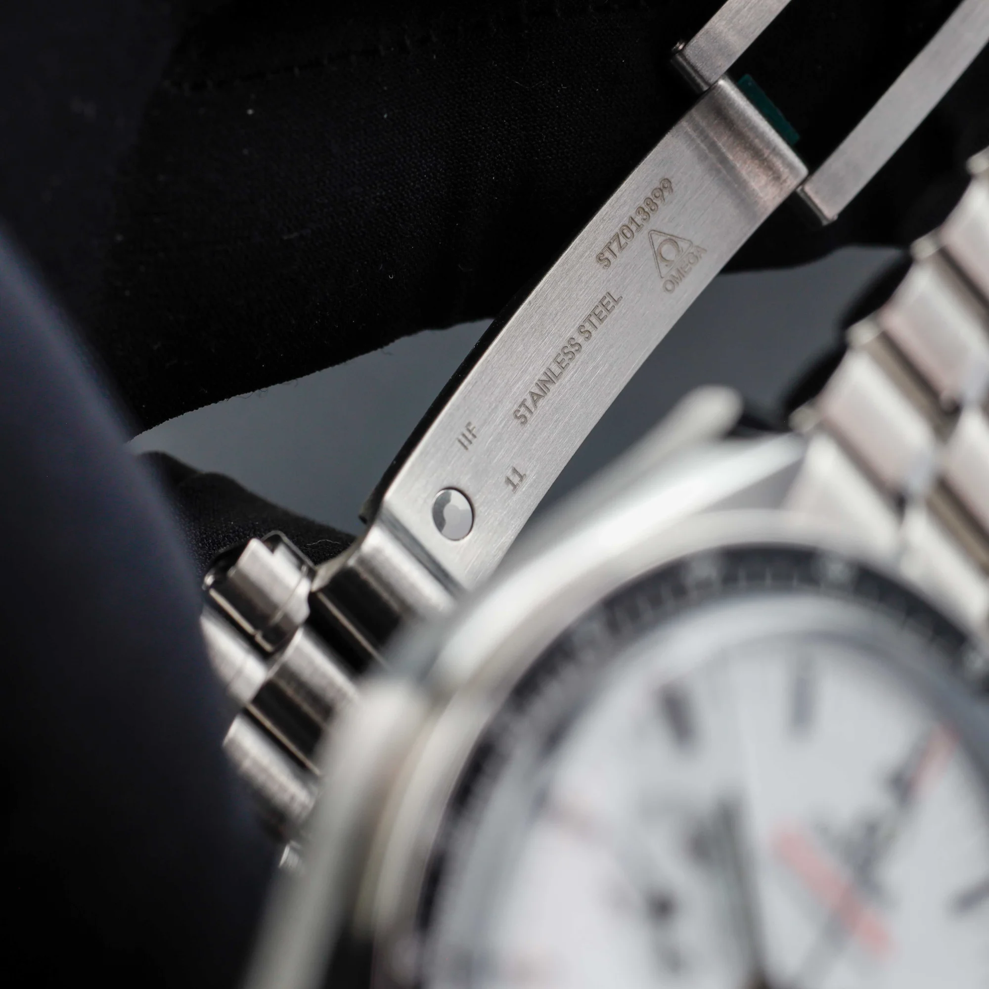 Omega Speedmaster Professional Moonwatch steel 12