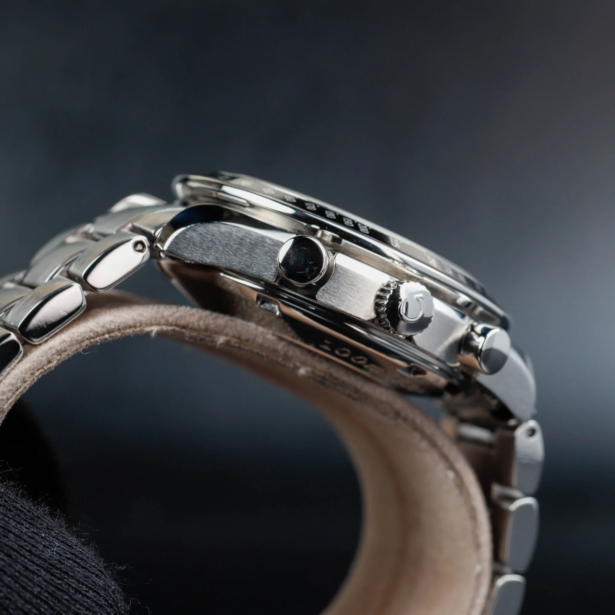 Omega Speedmaster Date steel 6