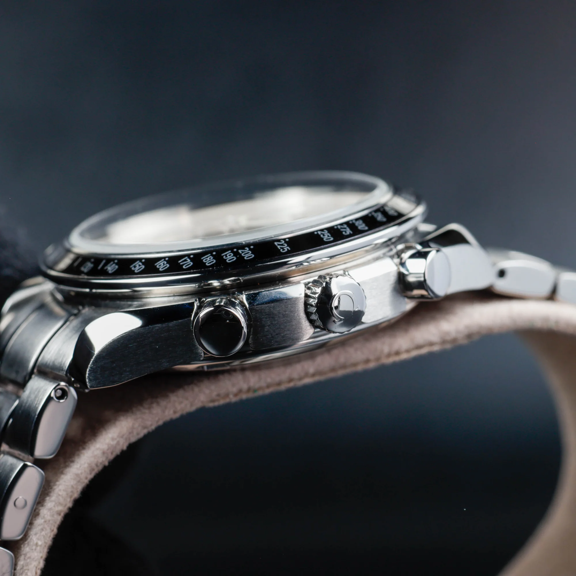 Omega Speedmaster Date acciaio 7