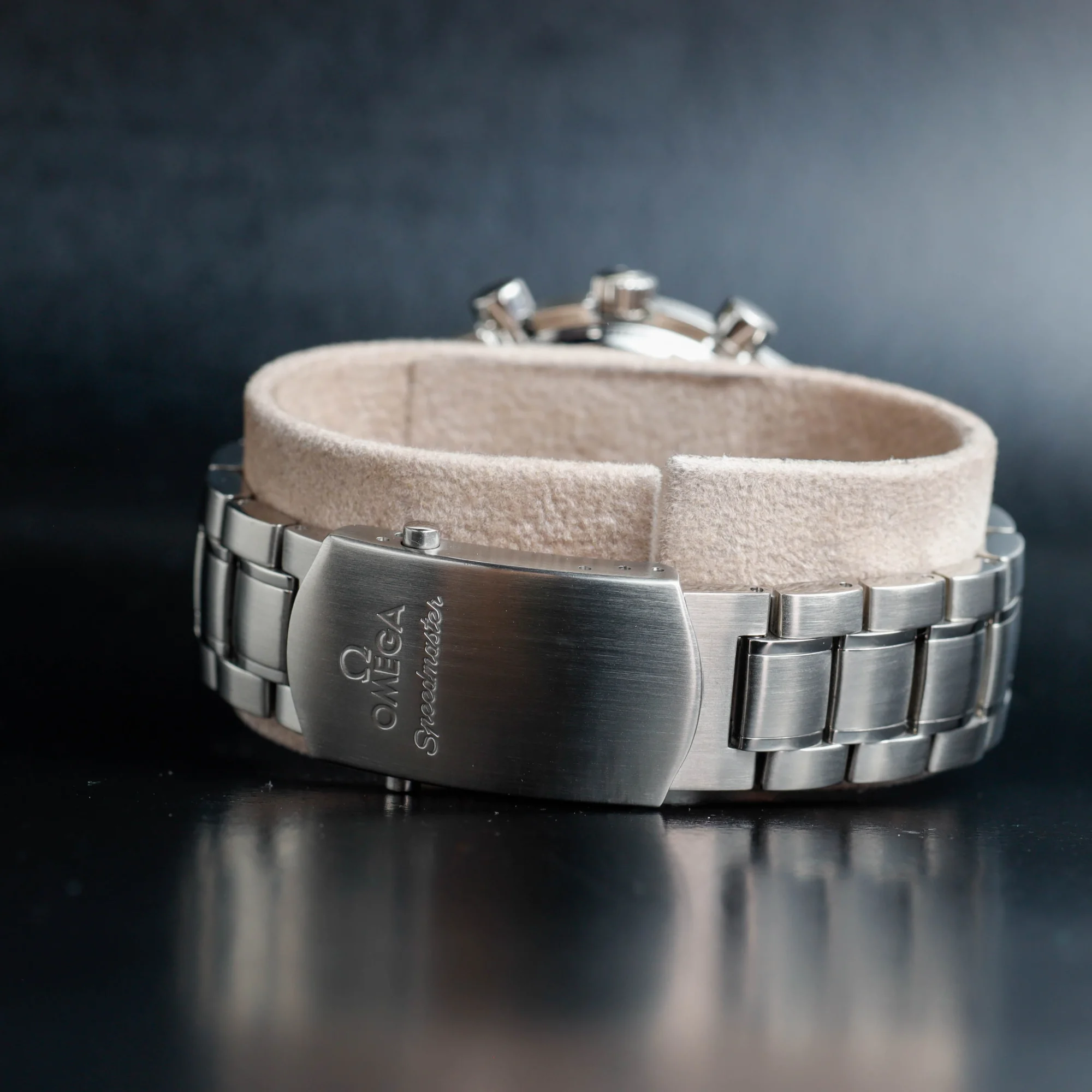 Omega Speedmaster Date steel 4