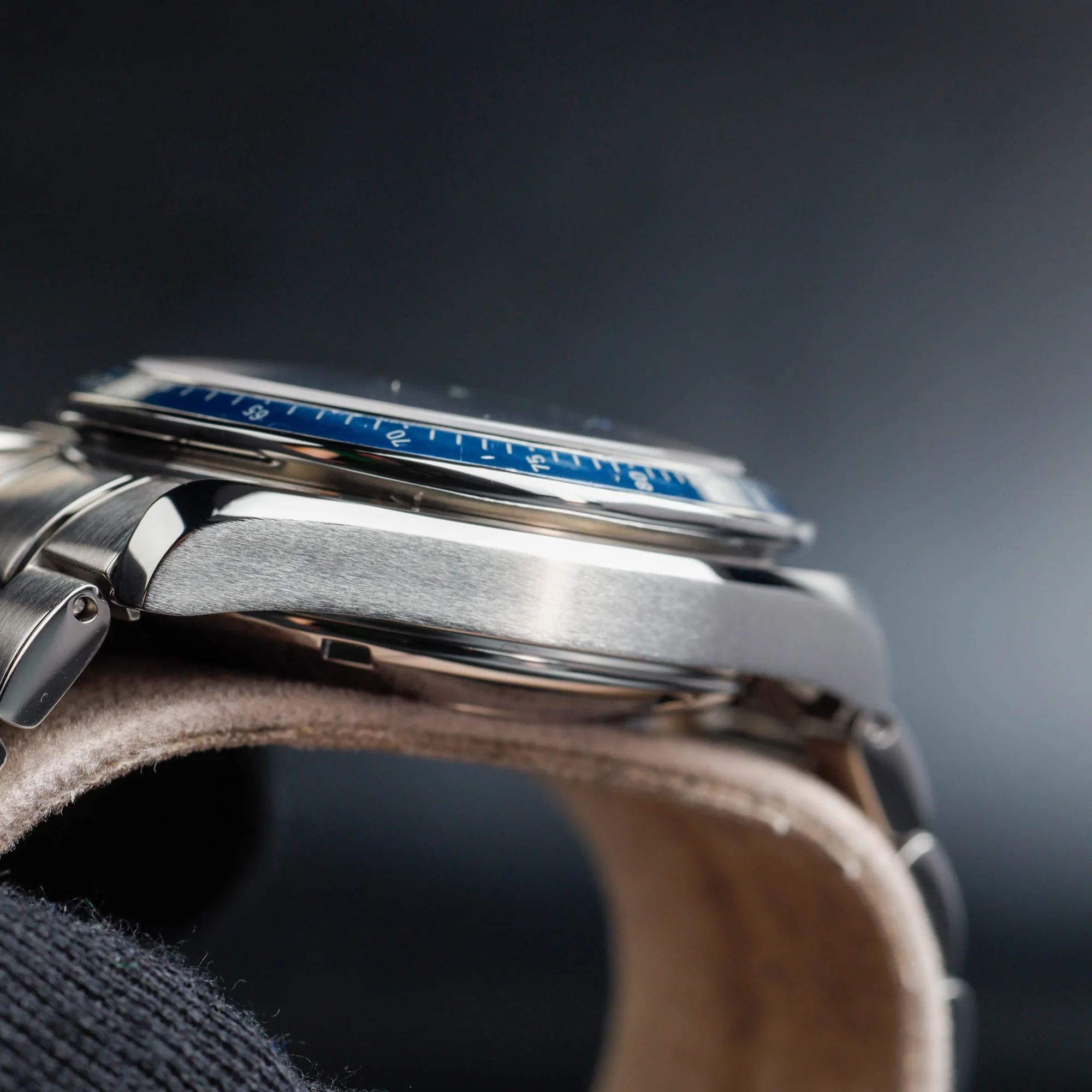 Omega Speedmaster Date steel 6