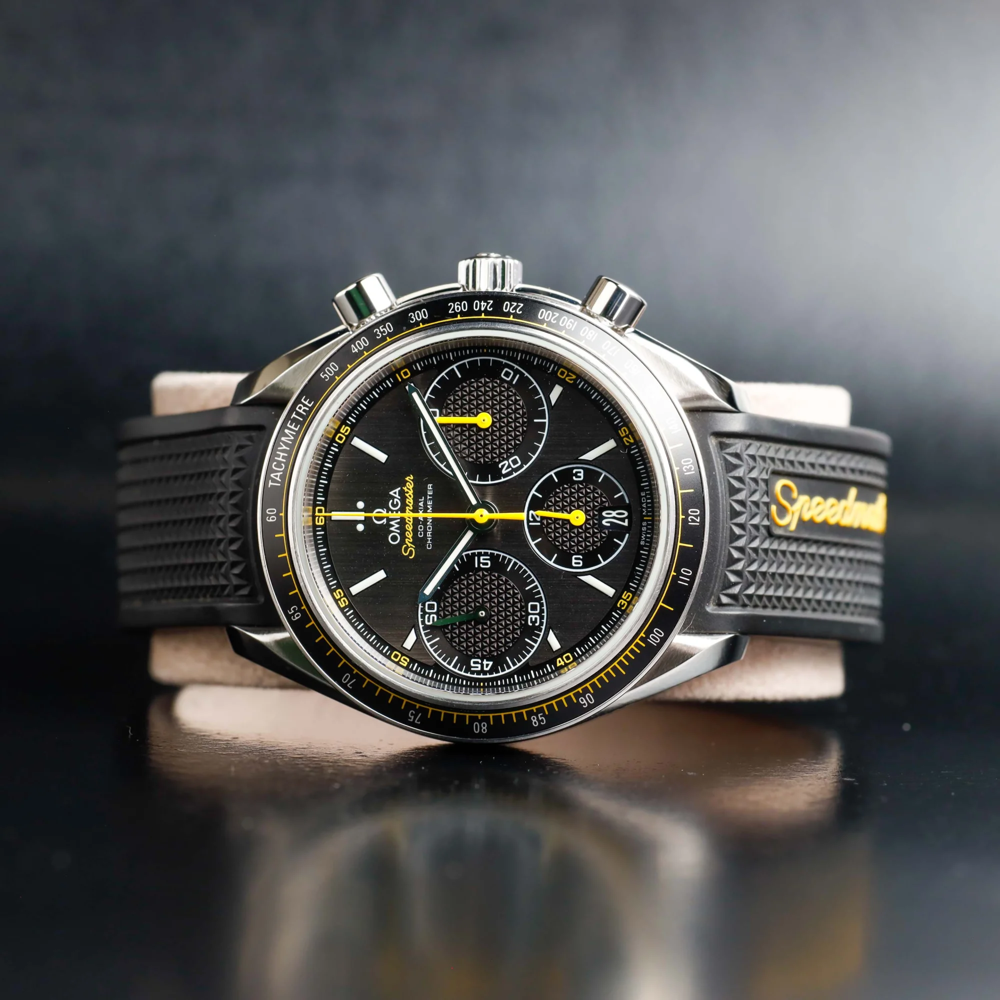 Omega Speedmaster Racing steel 2