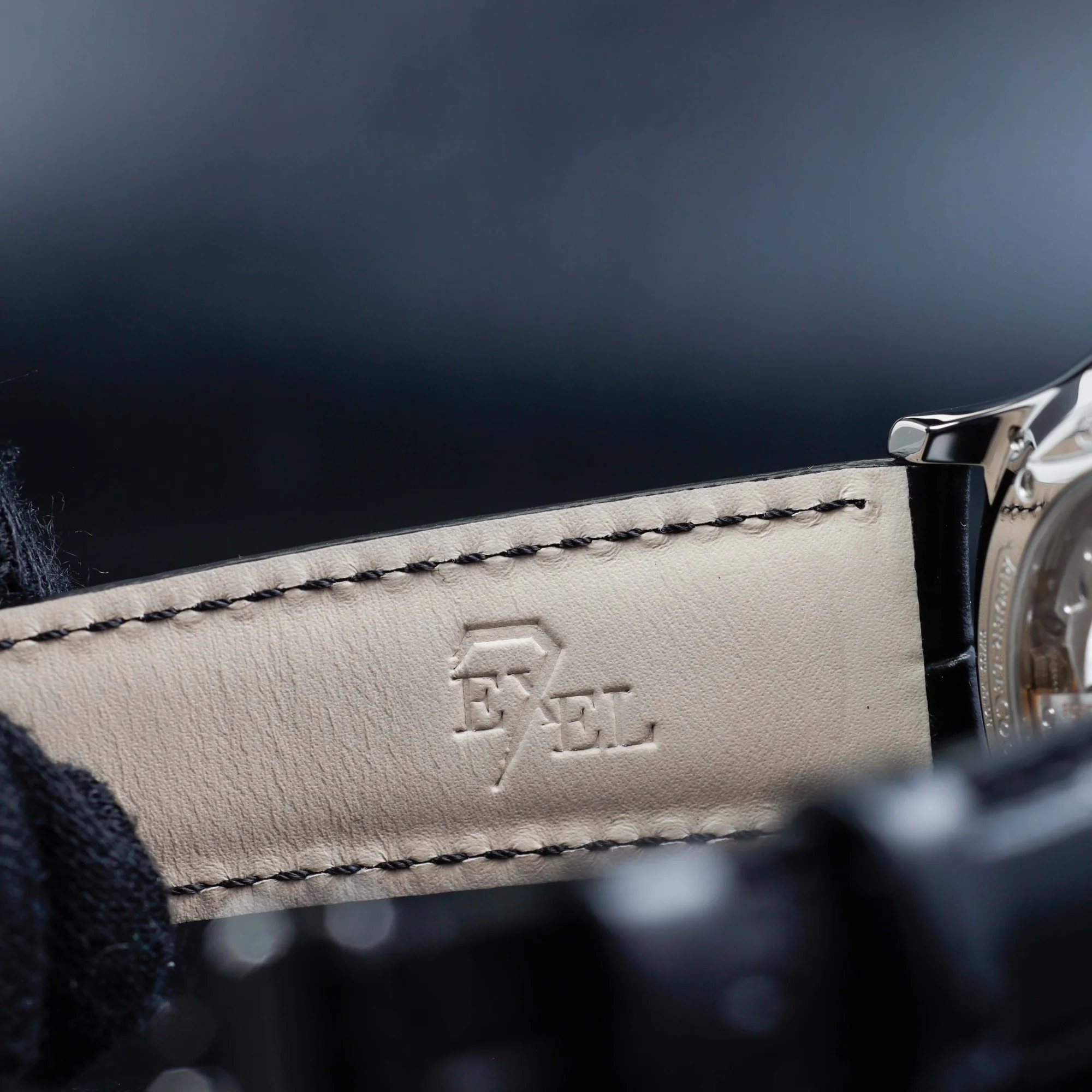 Jaeger-LeCoultre Master Ultra Thin Power Reserve steel 10