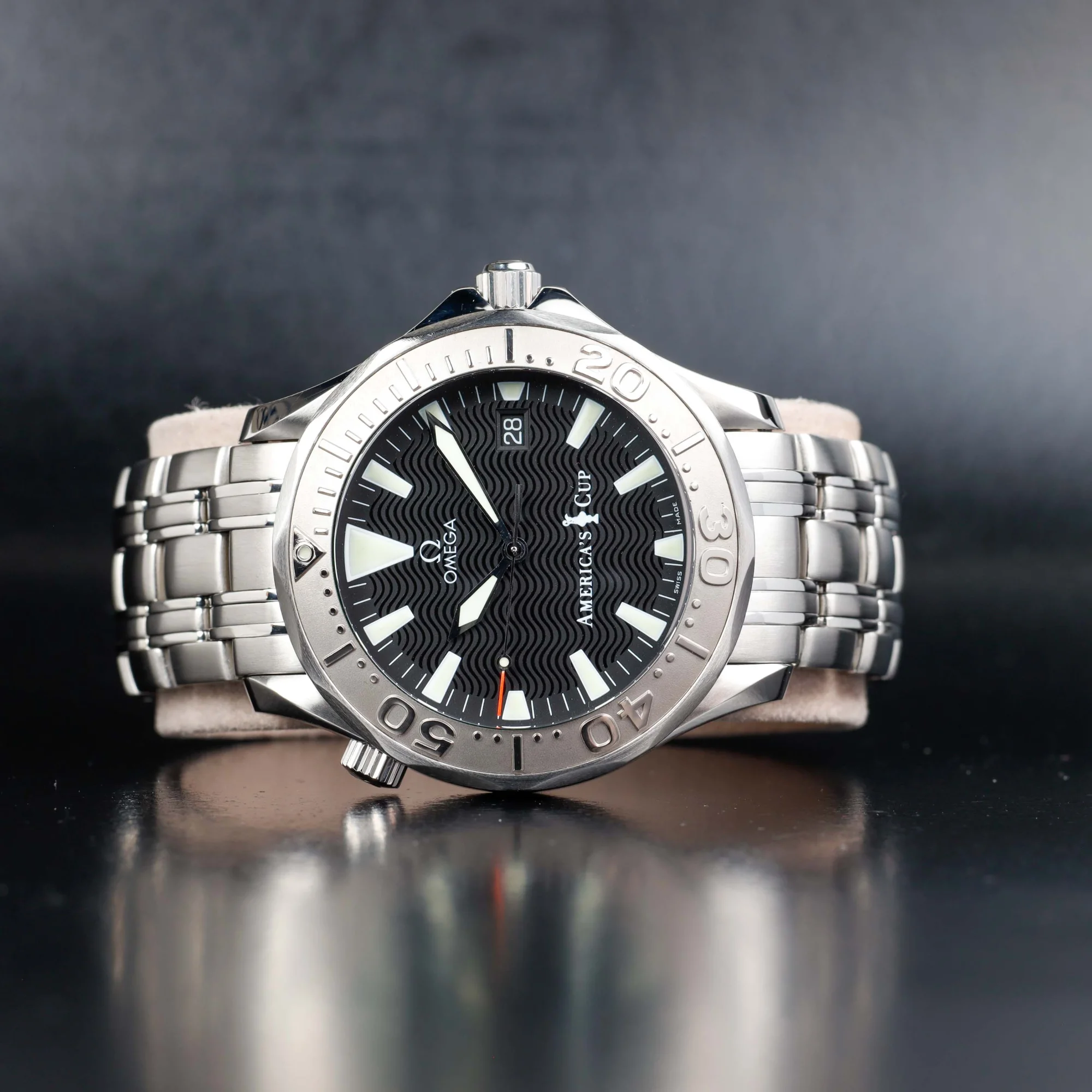 Omega Seamaster Diver 300m steel/white gold 2