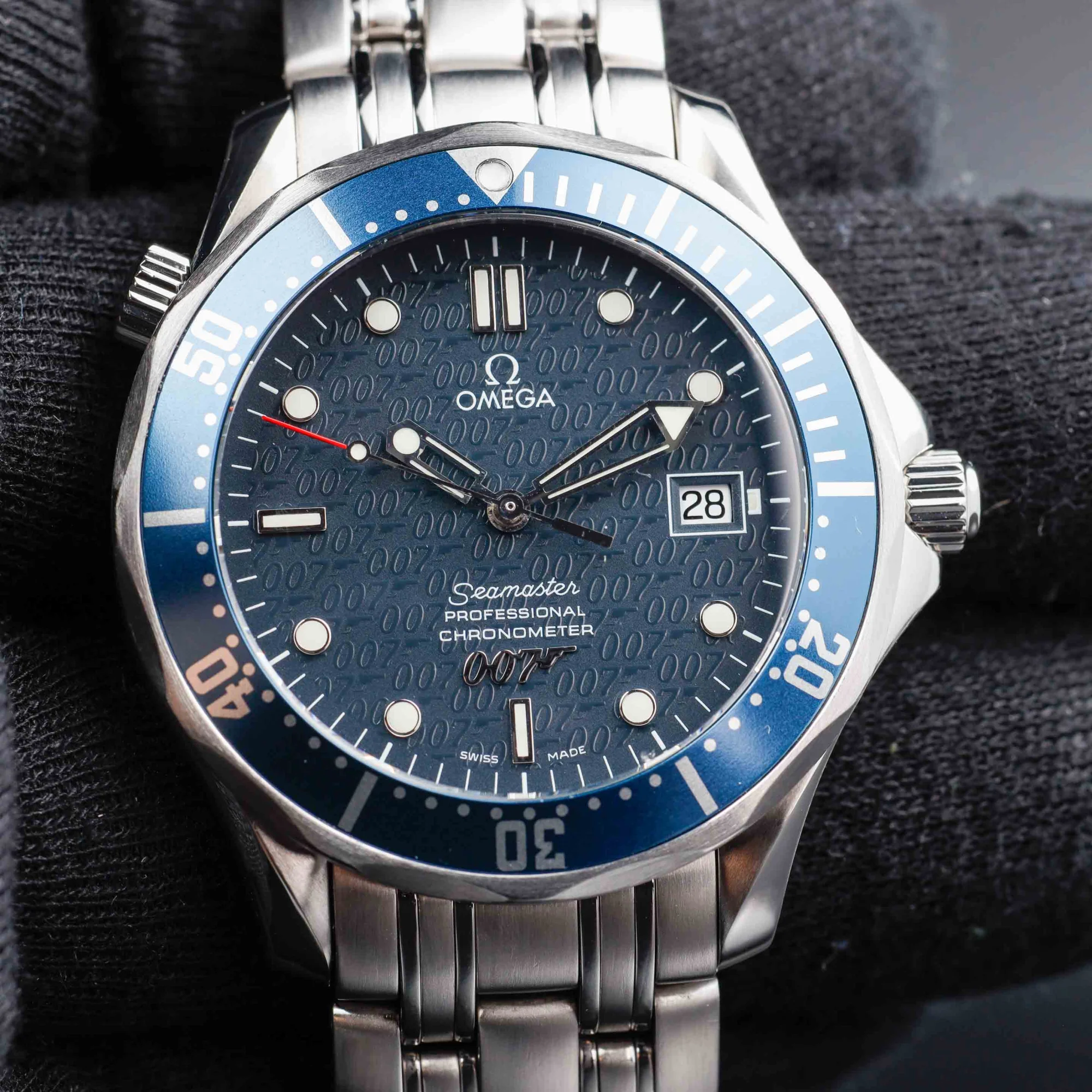 Omega Seamster Diver 300m james Bond Limited Edition steel 9