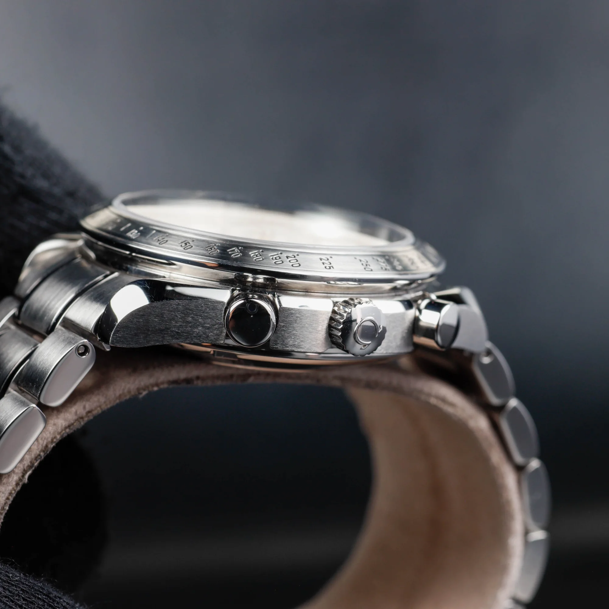 Omega Speedmaster steel 7