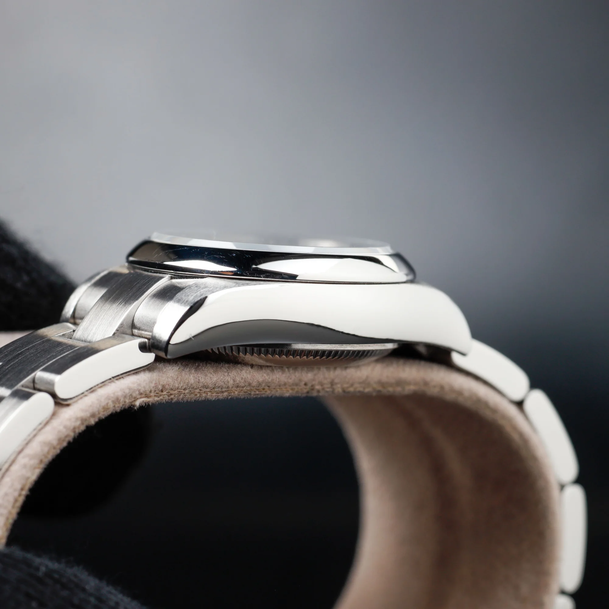 Rolex Oyster Perpetual 26 steel 6