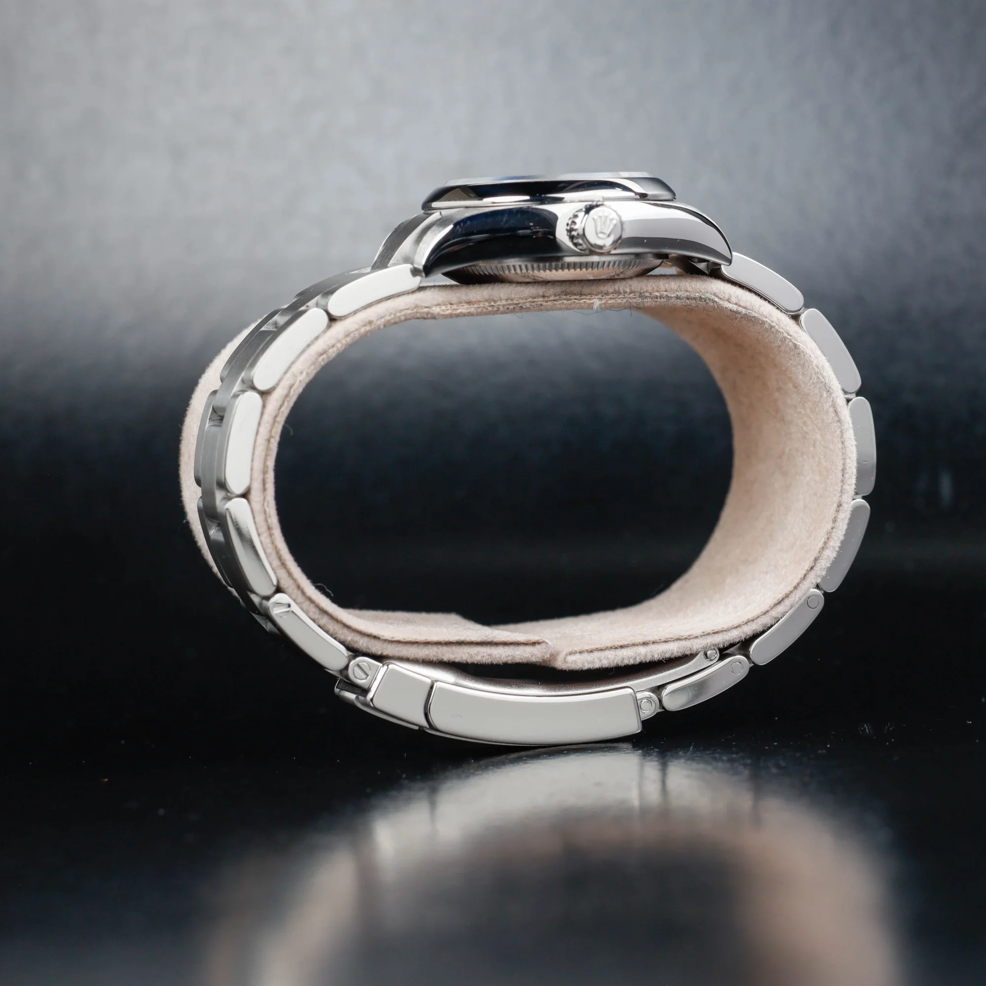 Rolex Oyster Perpetual 26 steel 8
