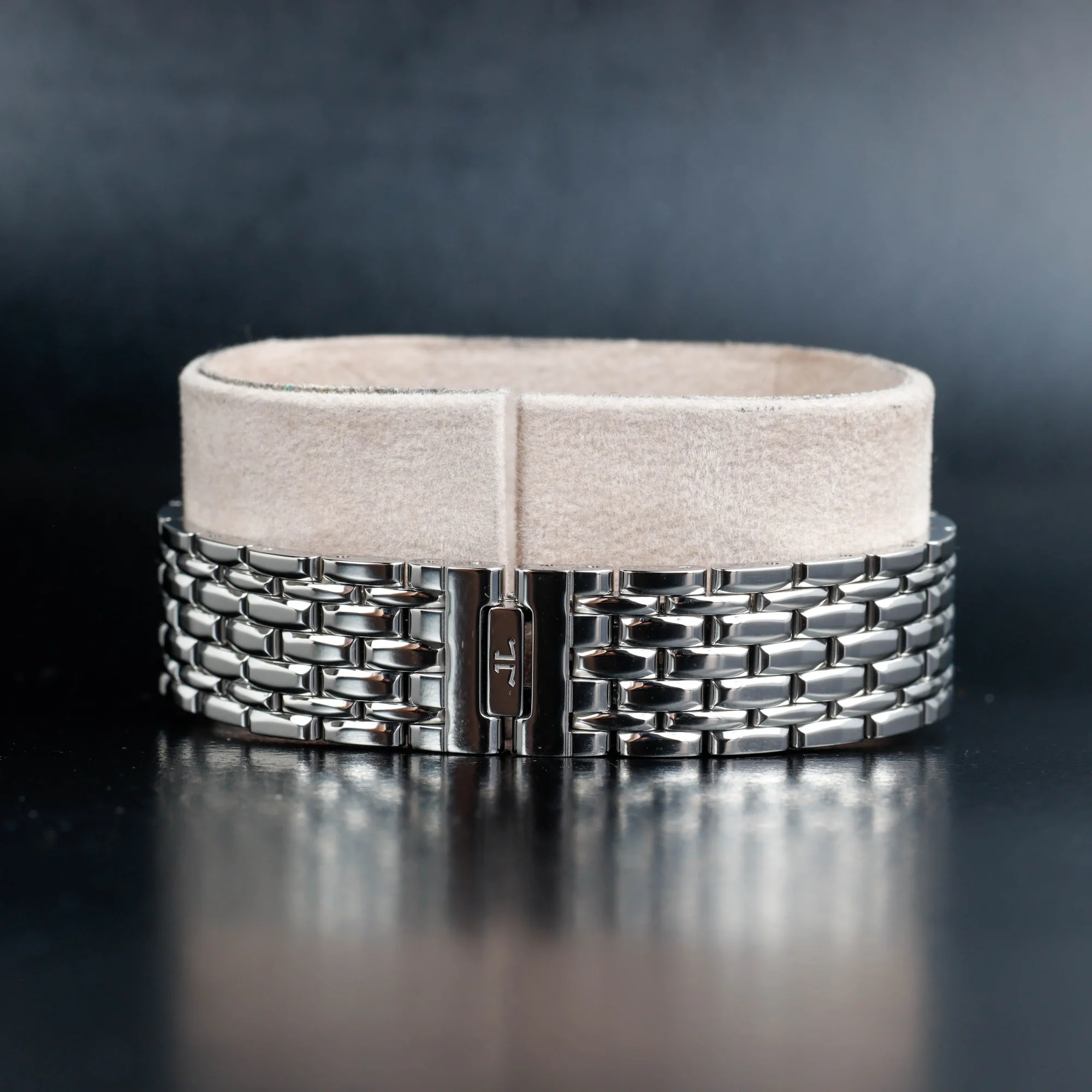 Jaeger-LeCoultre Reverso Classique steel 4