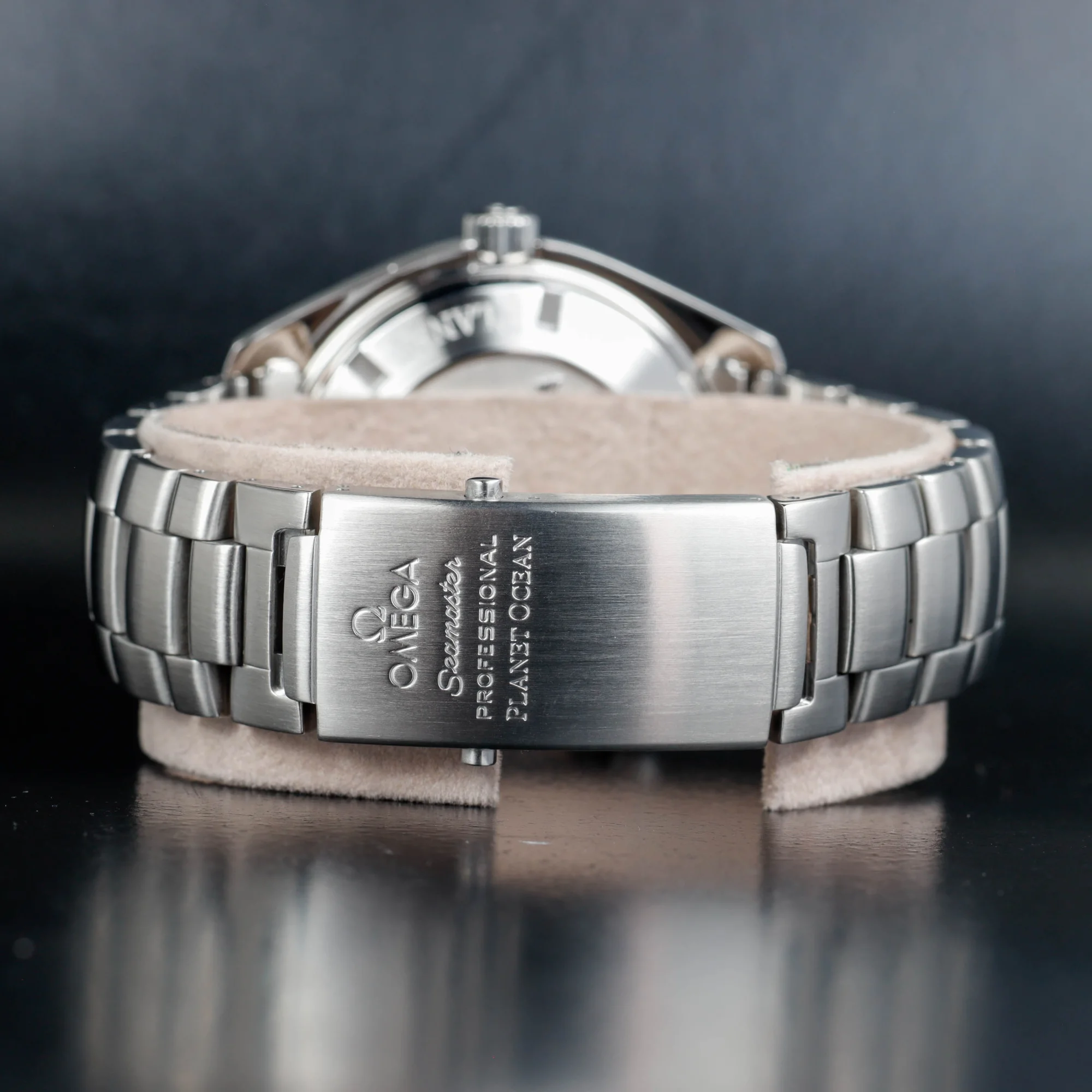 Omega Seamaster Planet Ocean acciaio 4