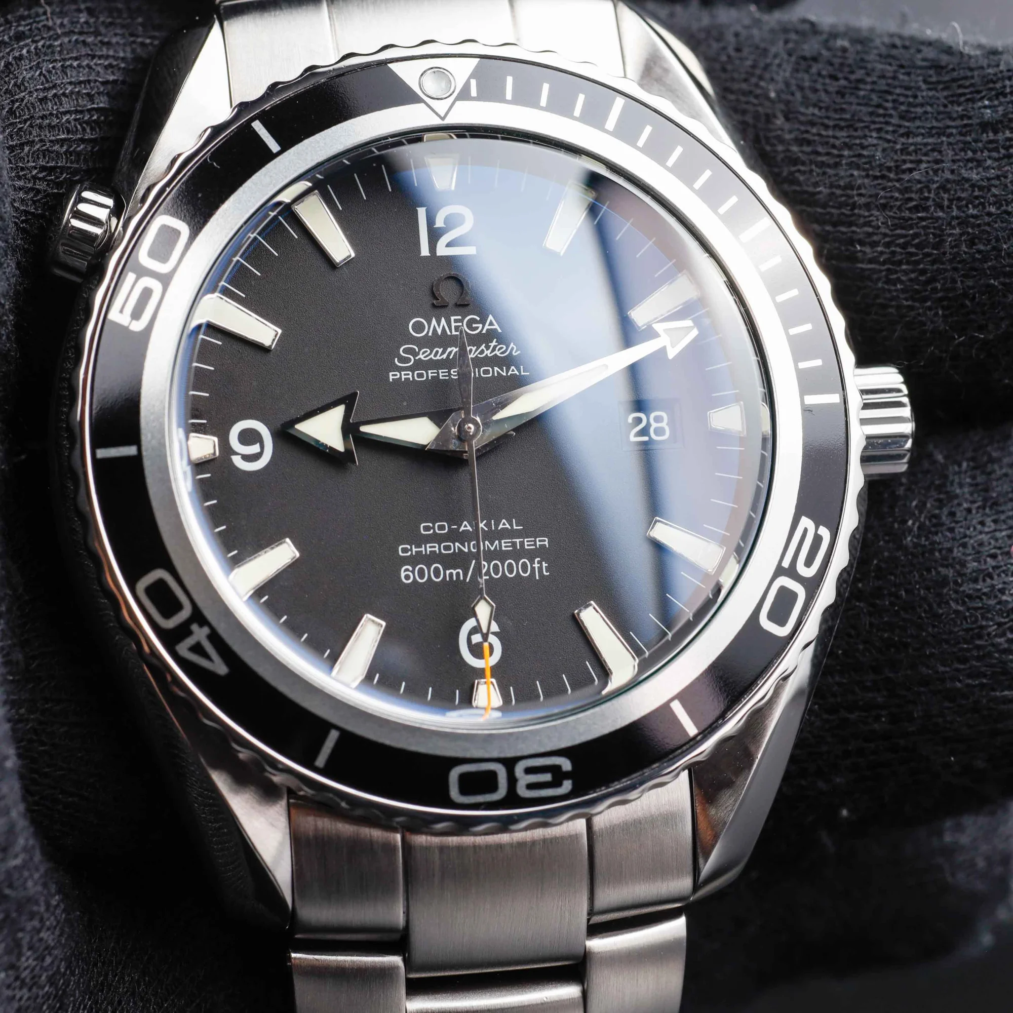 Omega Seamaster Planet Ocean acciaio 10