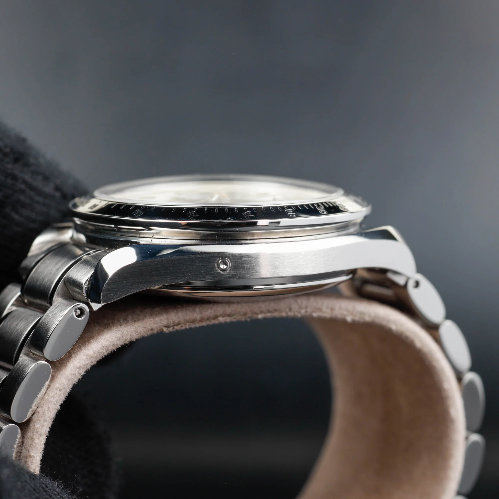 Oméga Speedmaster acier 6