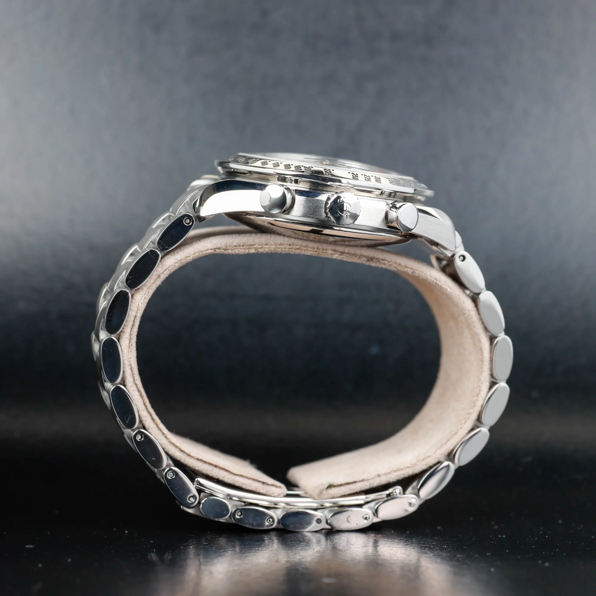 Oméga Speedmaster acier 8
