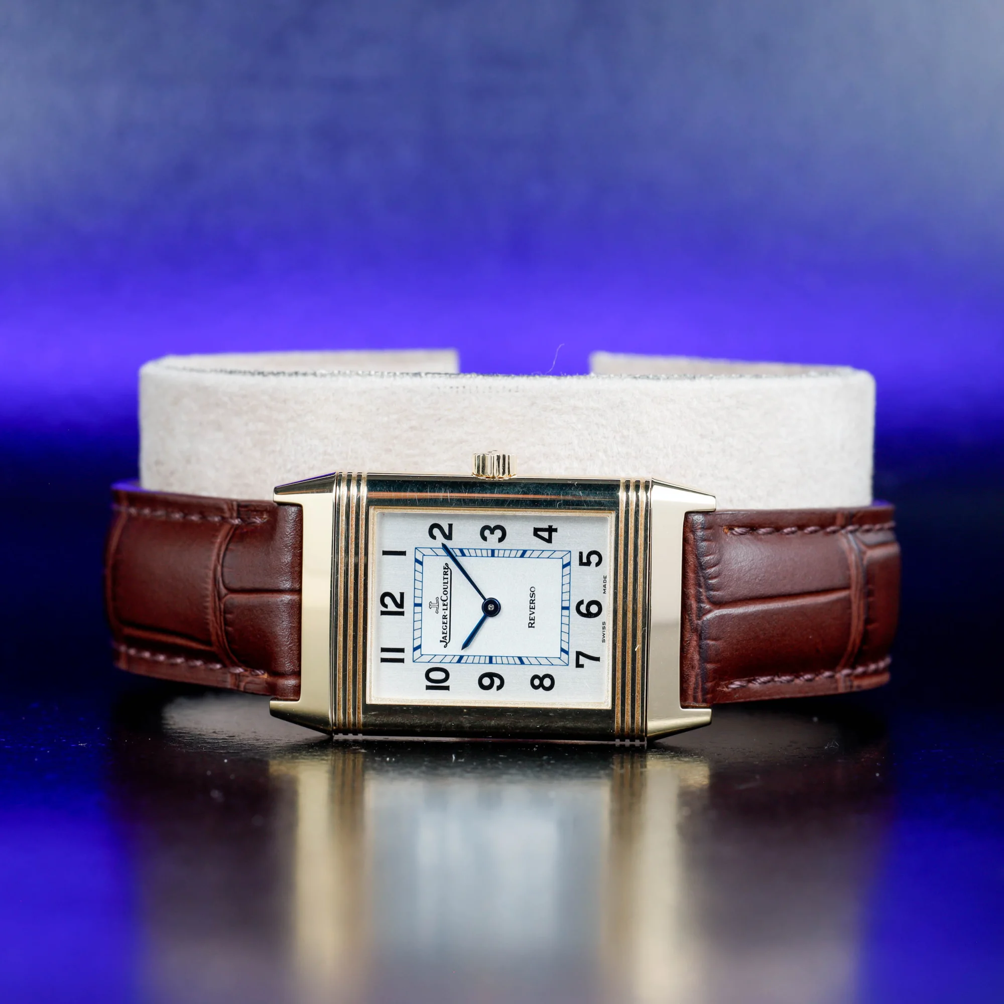 Jaeger-LeCoultre Reverso Classique yellow gold
