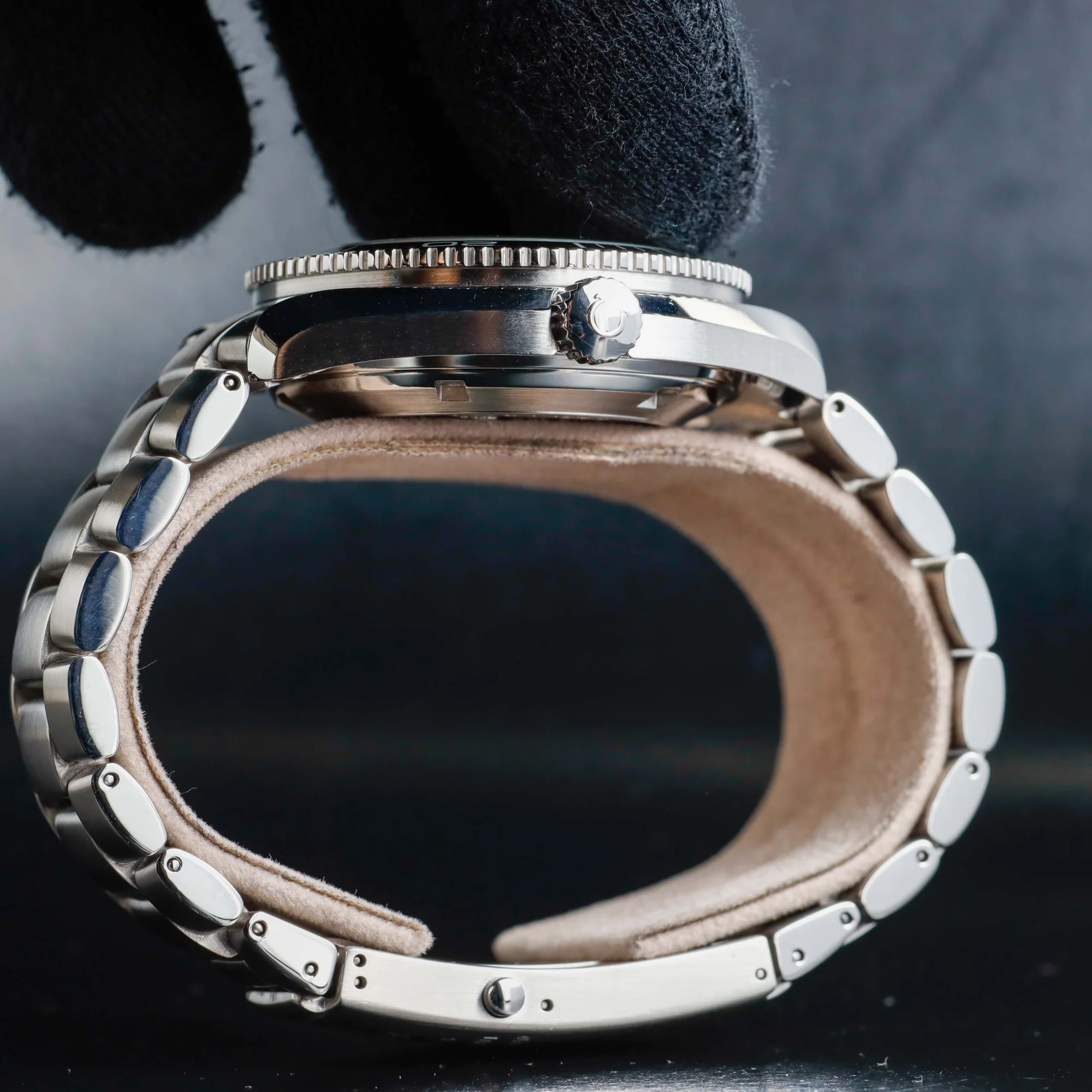 Oméga Seamaster Planet Ocean acier 8