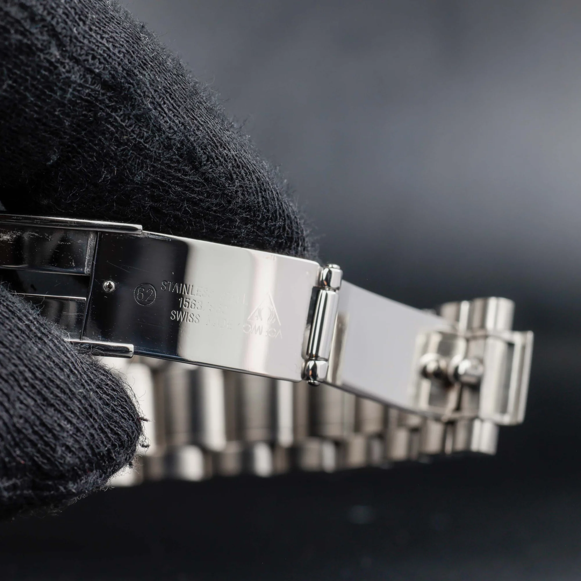 Omega Speedmaster Calendar steel 12